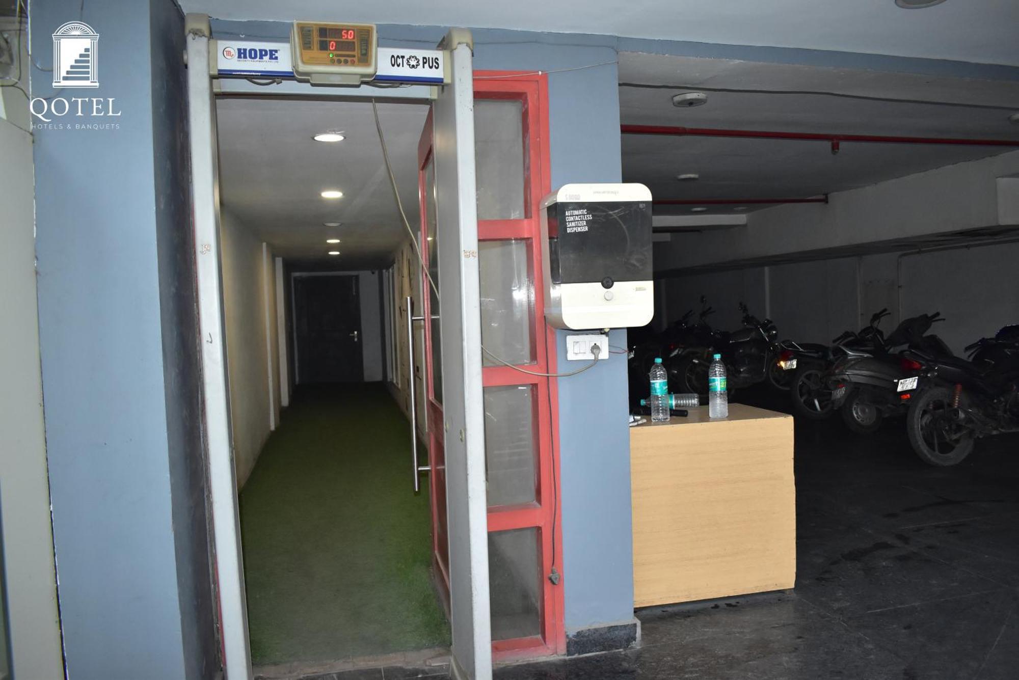 Hotel La Serene By Qotel-Gagan Vihar Anand Vihar Yeni Delhi Dış mekan fotoğraf